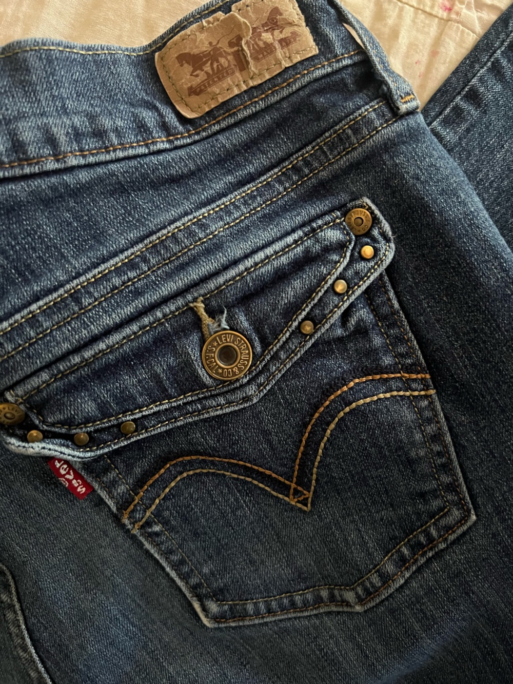 Levis 515 Bootcut Stretch Dark Wash with back pocket detailing Size 10 W-30 L-32
